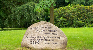 Geschichte_Tablet-c-Klinik-Manhagen