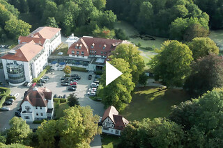 Luftbild-Playsymbol-Film-c-Klinik_Manhagen