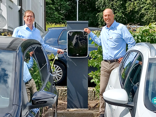 20210805_E-Parkplatzeroeffnung_Jan_Zabel_und_Buergermeister
