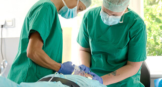 Anaesthesiologie-Tablet-c-Klinik-Manhagen