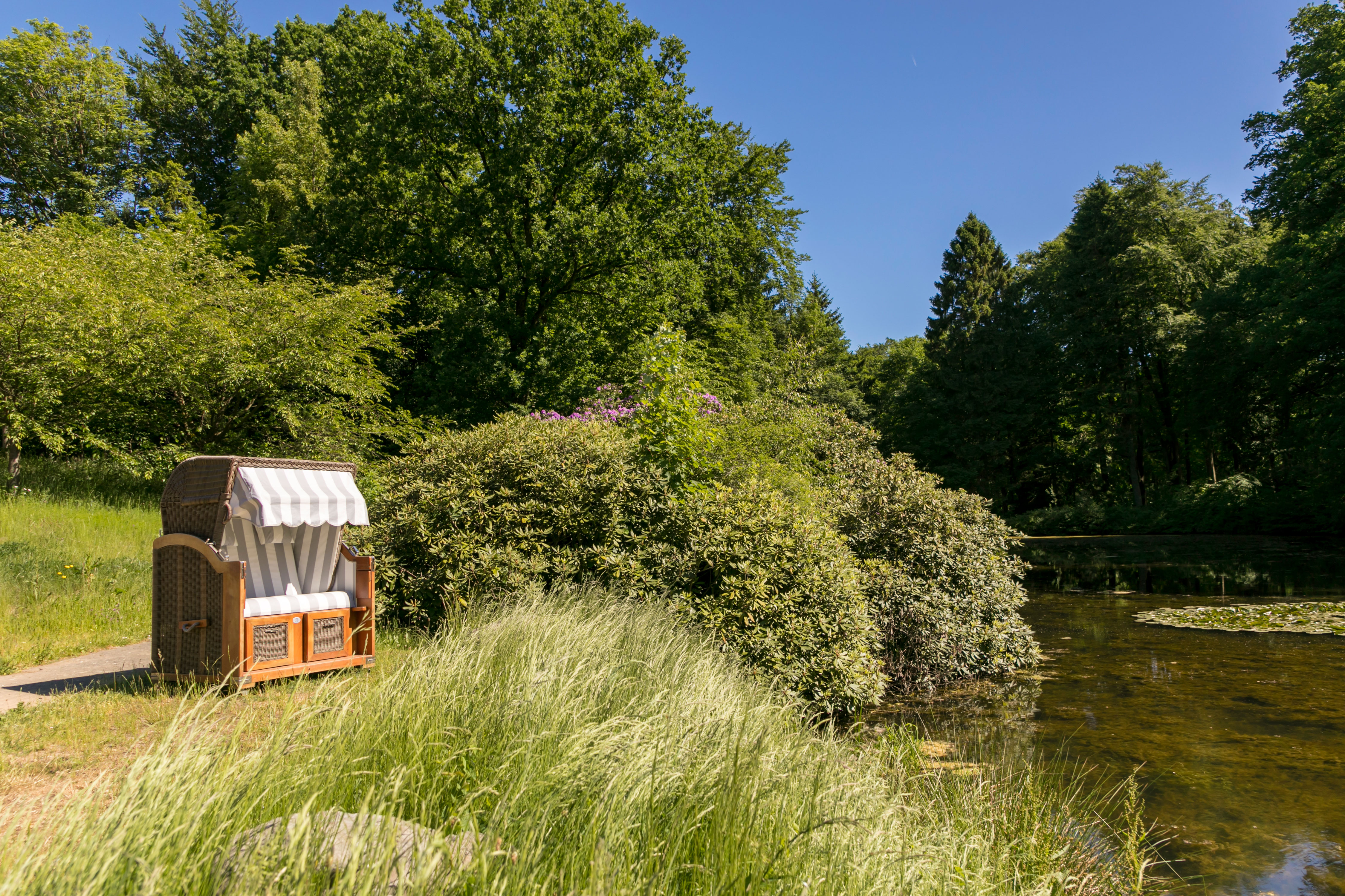 Strandkorb im Außenbereich der Klinik Manhagen