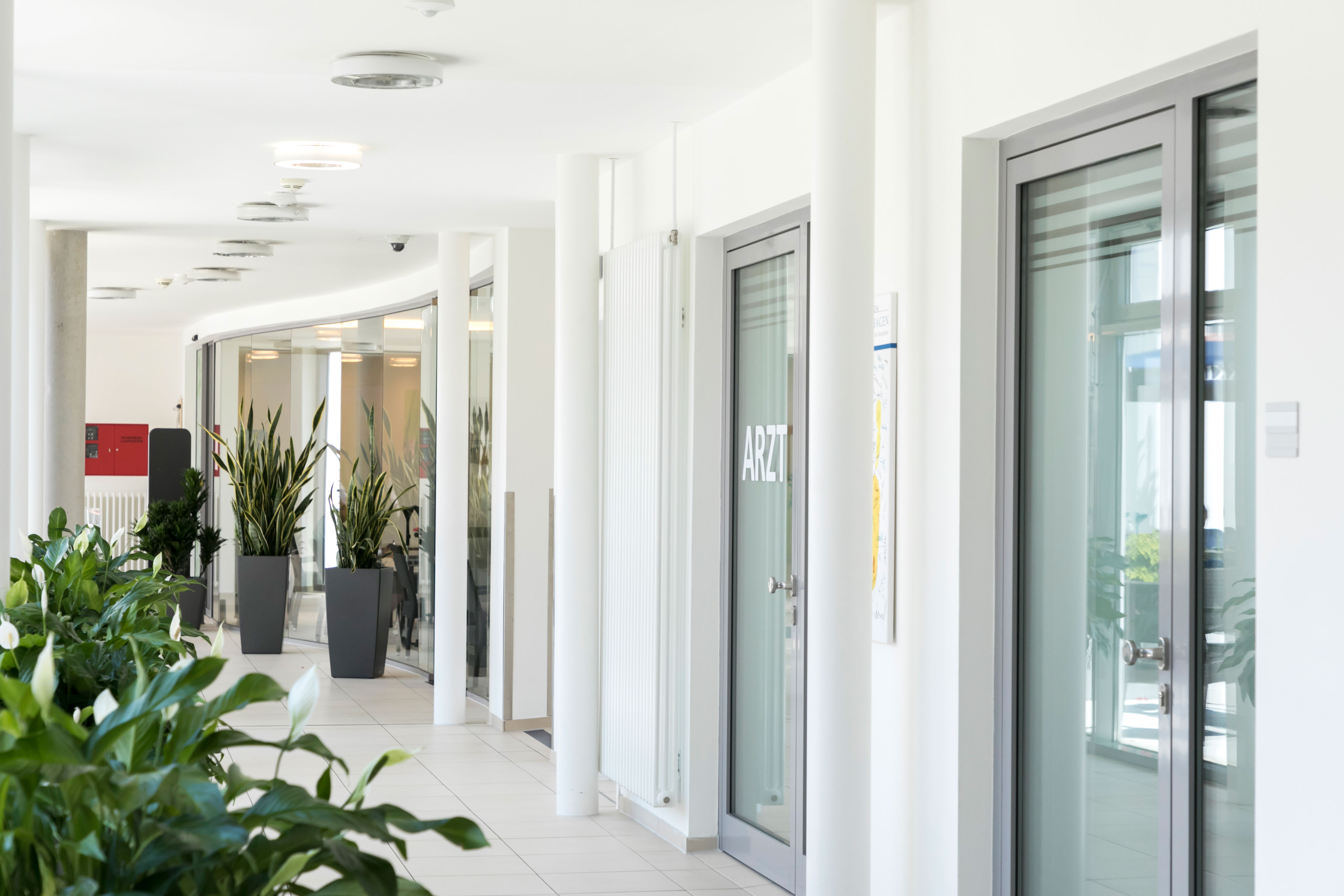 Verbindungsflur der Klinik Manhagen