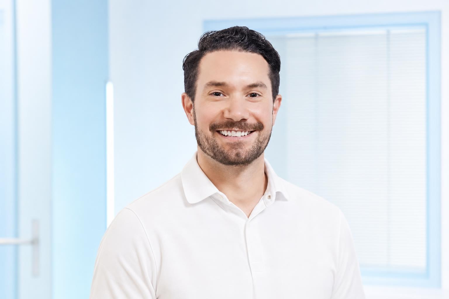 Dr. Roman Alexander Hiller