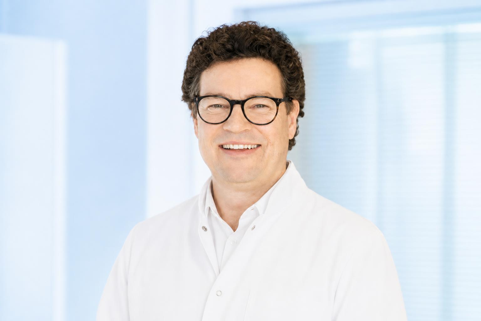 Dr. Florian Stuber