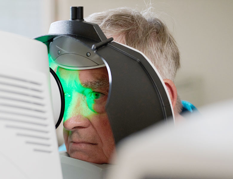 Diagnostik in der Augenklinik Manhagen